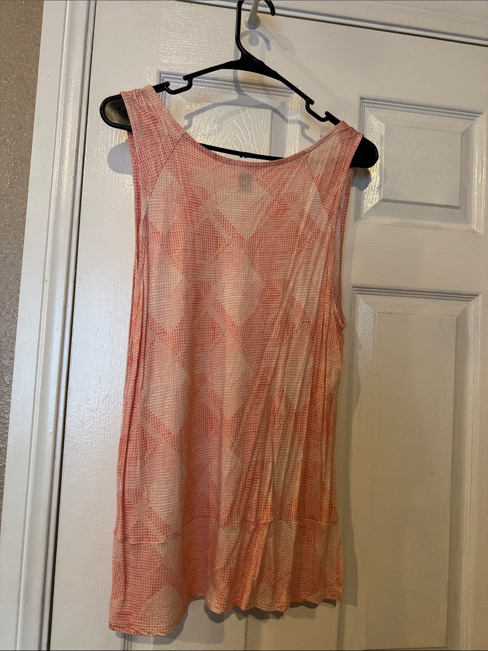 Lightweight Old Navy Tank Top - Picture 5 of 5